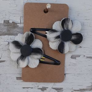 Flower Hairclips. Handmade Cowhide & Leath…